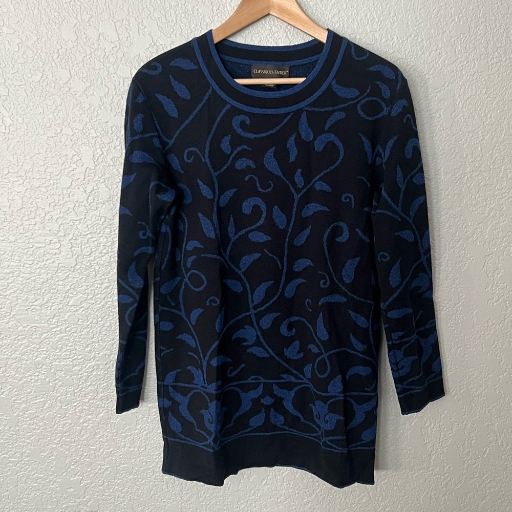Classics Entier vtg Black and Blue Patterned wool blend Sweater size Small